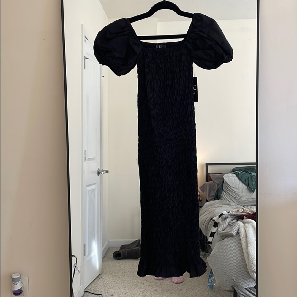 Lulus LBD with fun sleeves!